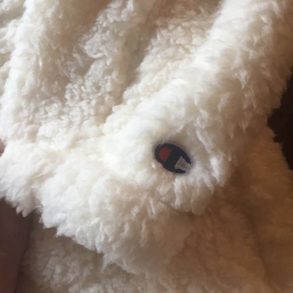 Champion Cream Hooded Sherpa Pull-over - NWT - Picture 3 of 7